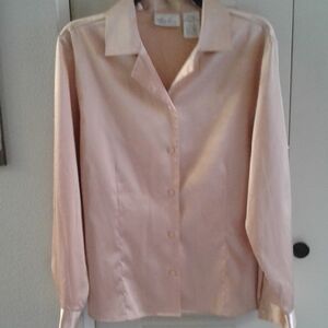 Women's Blush Pink Button-Up Shirt